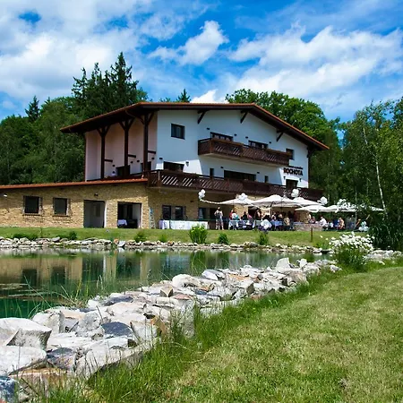 Restaurace & Rochota Penzion 4*